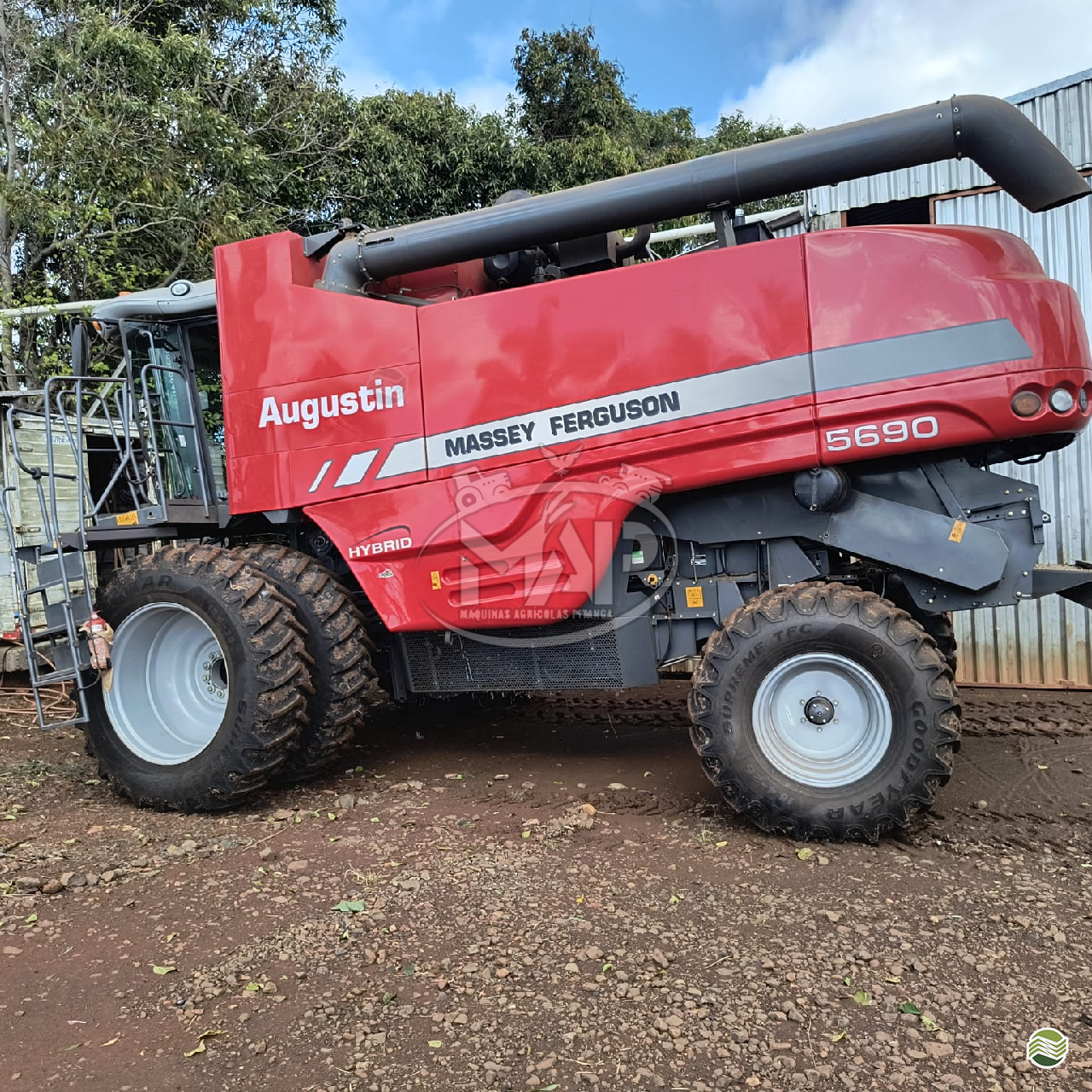 COLHEITADEIRA MASSEY FERGUSON MF 5690 Máquinas Agrícolas Pitanga PITANGA PARANÁ PR
